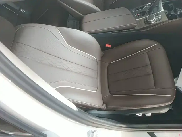 BMW 5 Series — Фото автомобиля 24