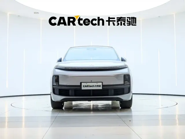 Li Auto L8 — Фото автомобиля 2