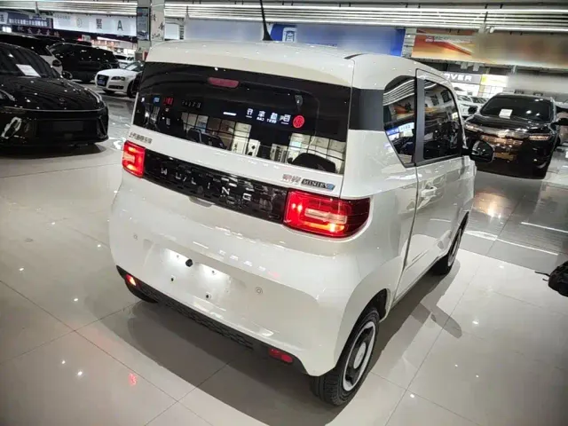 Wuling Hongguang Mini EV — Фото автомобиля 6
