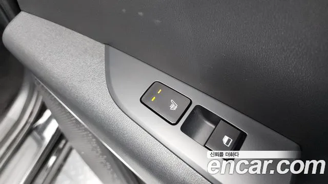 Kia Niro — Фото автомобиля 30