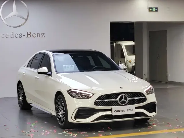 Mercedes-Benz C-Class — Фото автомобиля 3