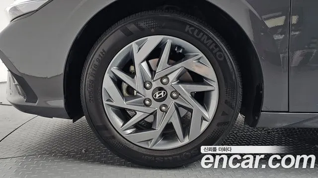 Hyundai AVANTE Новый Avante (CN7) — Фото автомобиля 5