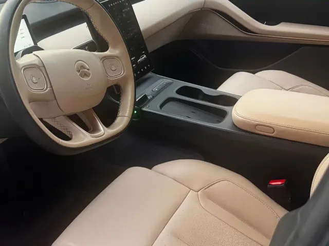 Nio ET5 Touring — Фото автомобиля 3