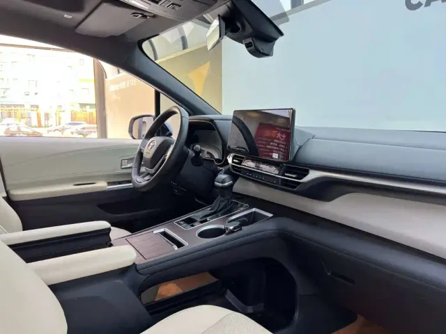 Toyota Granvia — Фото автомобиля 19