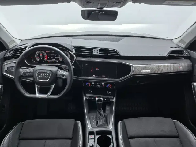 Audi Q3 — Фото автомобиля 10