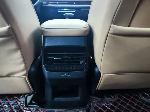 Wuling Jiachen — Фото автомобиля 11