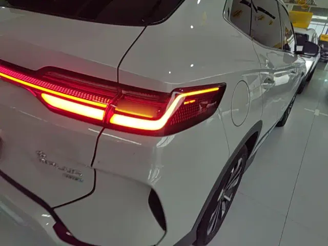 BYD Song PLUS — Фото автомобиля 7