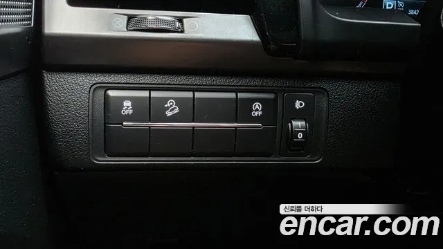 KG_Mobility_Ssangyong Rexton Новый Rexton Sport Дизель 2.2 4WD — Фото автомобиля 27