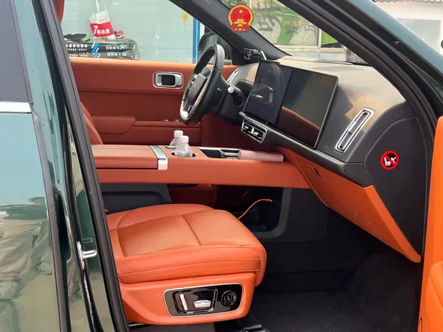 Li Auto L9 — Фото автомобиля 5