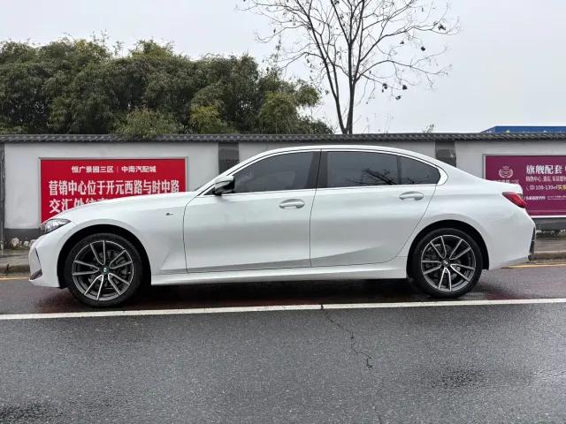 BMW 3 Series — Фото автомобиля 7