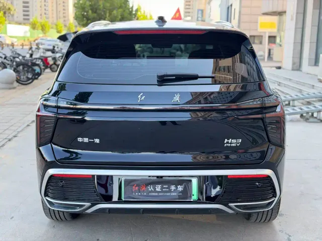 Hongqi HS3 PHEV — Фото автомобиля 17