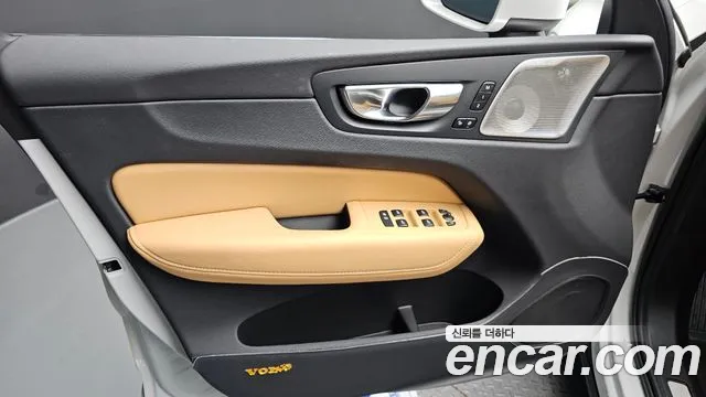 Volvo XC60 2nd Gen — Фото автомобиля 13