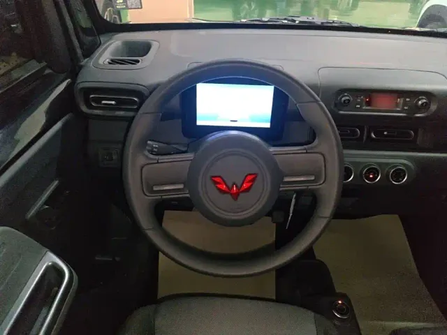 Wuling Zhiguang NEV — Фото автомобиля 10
