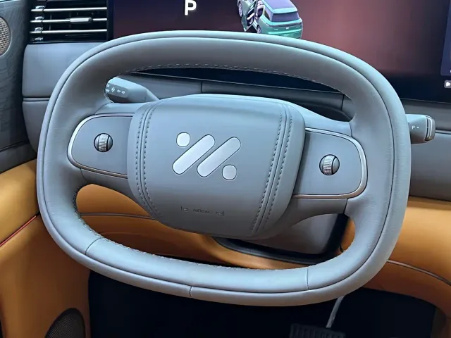 IM Motors LS8 — Фото автомобиля 24