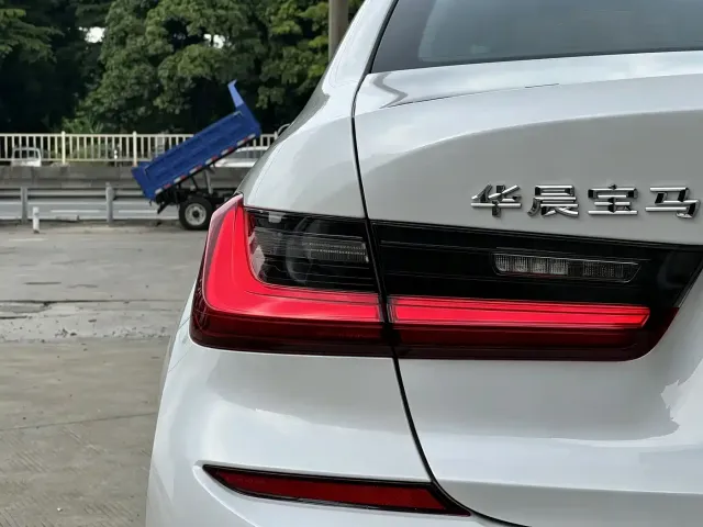 BMW BMW 3 Series 2022 325Li M Sport Package — Фото автомобиля 5