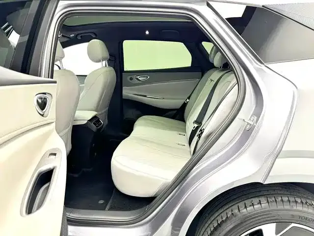 BYD Sealion 06 — Фото автомобиля 6