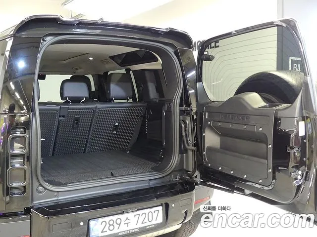 Land Rover Defender L663 — Фото автомобиля 8