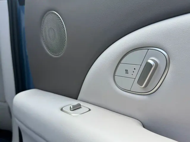 IM Motors LS6 — Фото автомобиля 13