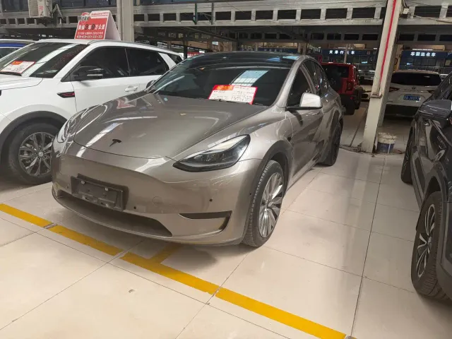 Фотография автомобиля — Tesla Model Y