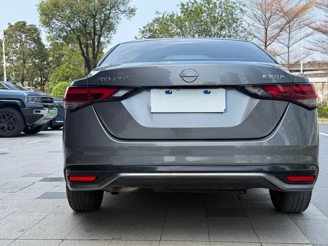 Nissan Sylphy — Фото автомобиля 4