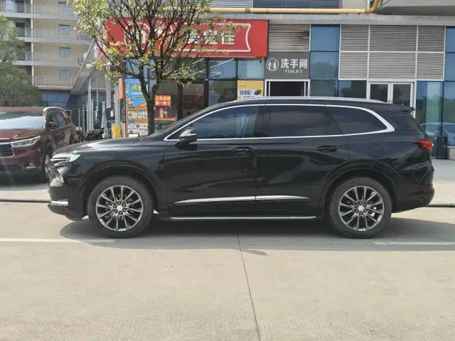 Buick Enclave — Фото автомобиля 3