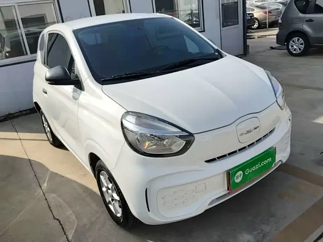 Roewe Clever — Фото автомобиля 3