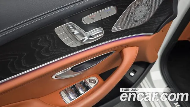 Mercedes-Benz CLS-Class — Фото автомобиля 15