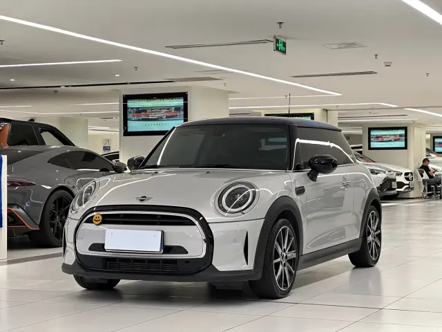 Фотография автомобиля — MINI Hatch
