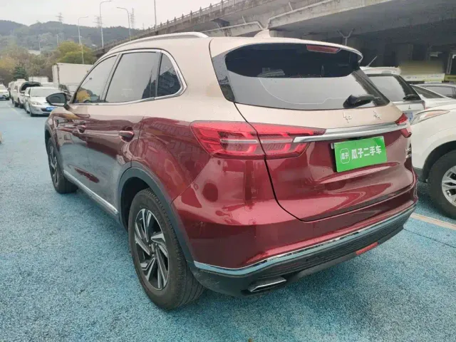 Hongqi HS5 — Фото автомобиля 22