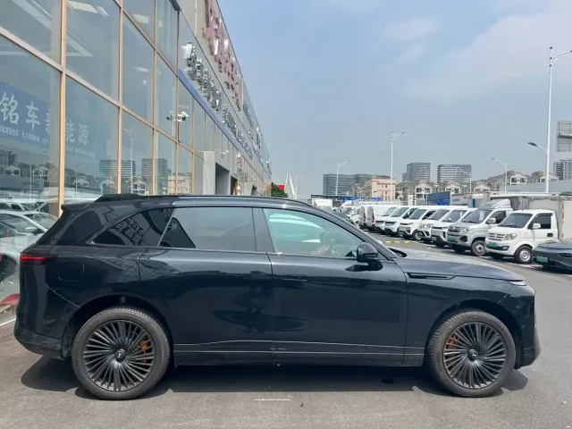 XPeng XPeng G9 2025 Model Long Range Ultra — Фото автомобиля 4