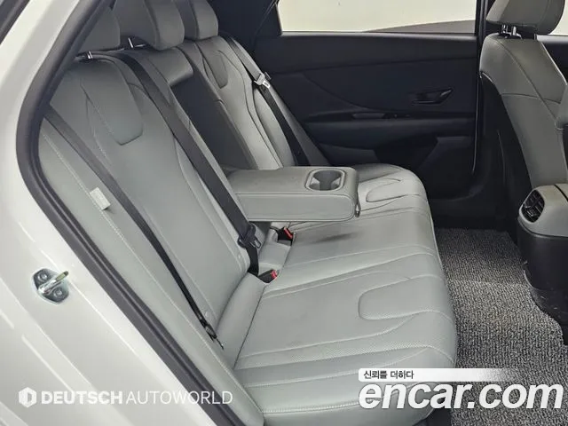 Hyundai Avante CN7 — Фото автомобиля 12