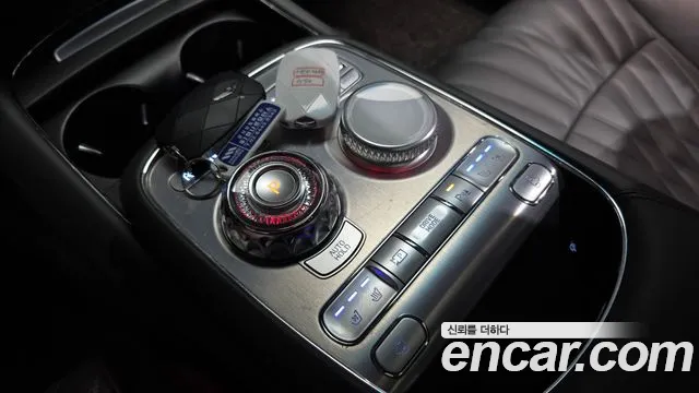 Genesis G90 Бензин 3.5 турбо AWD — Фото автомобиля 9