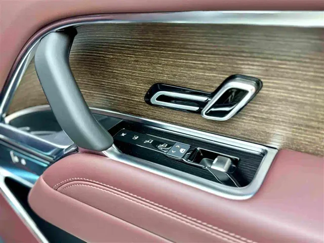 Land Rover Range Rover — Фото автомобиля 16