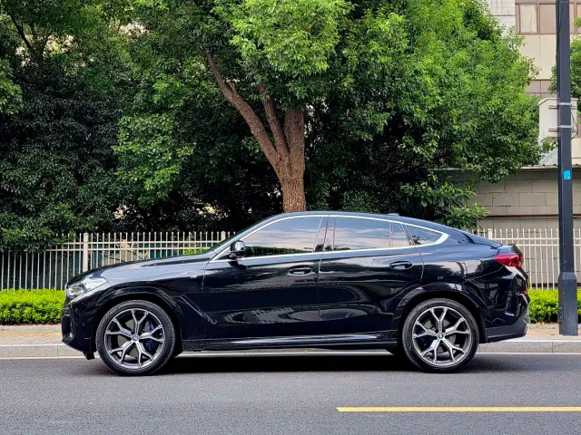 BMW X6 — Фото автомобиля 14
