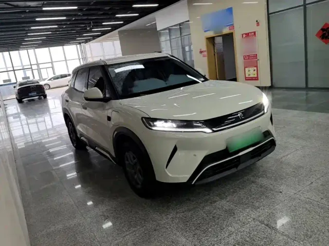 BYD Yuan UP — Фото автомобиля 3