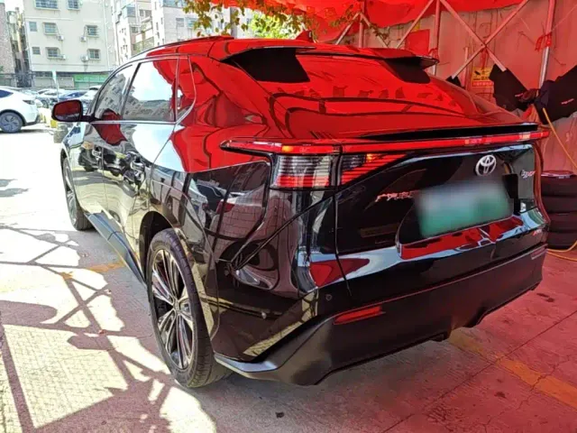 Toyota GAC bZ4X — Фото автомобиля 4