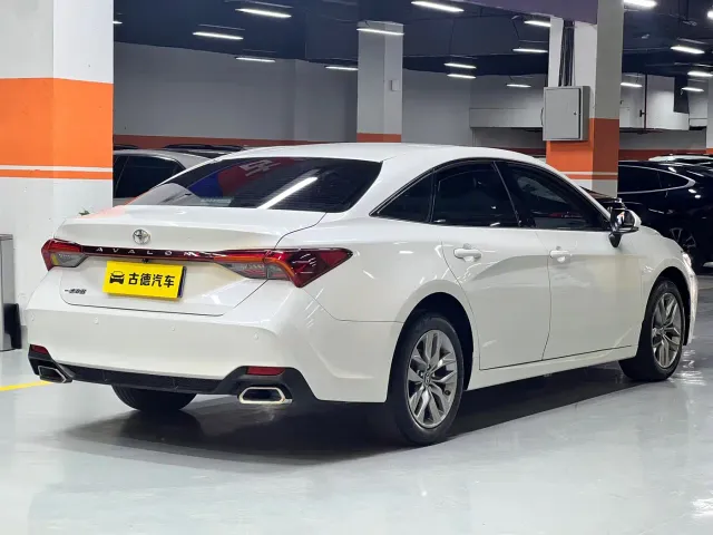 Toyota Avalon — Фото автомобиля 7