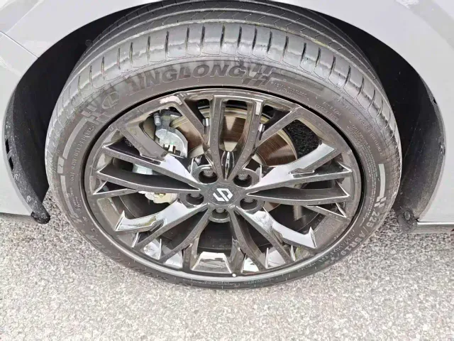 Leapmotor Lafa 5 — Фото автомобиля 3