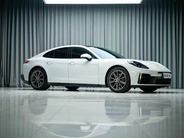 Porsche Panamera — Фото автомобиля 5