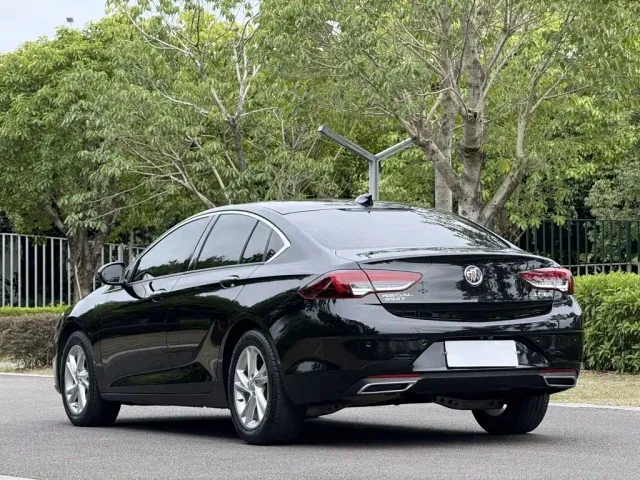 Buick Regal — Фото автомобиля 4