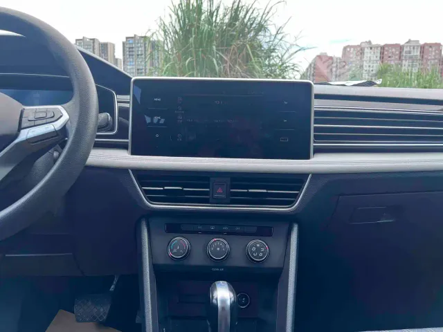 Volkswagen Tiguan L — Фото автомобиля 7