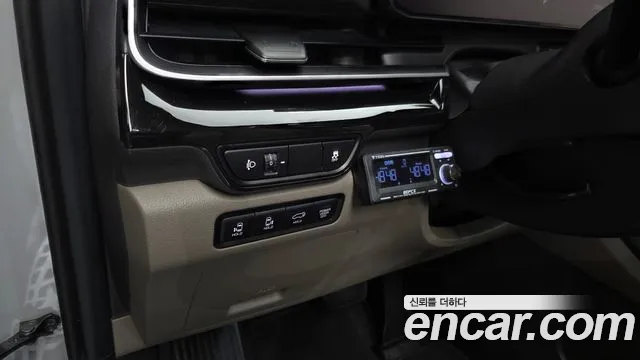 Kia Carnival — Фото автомобиля 30