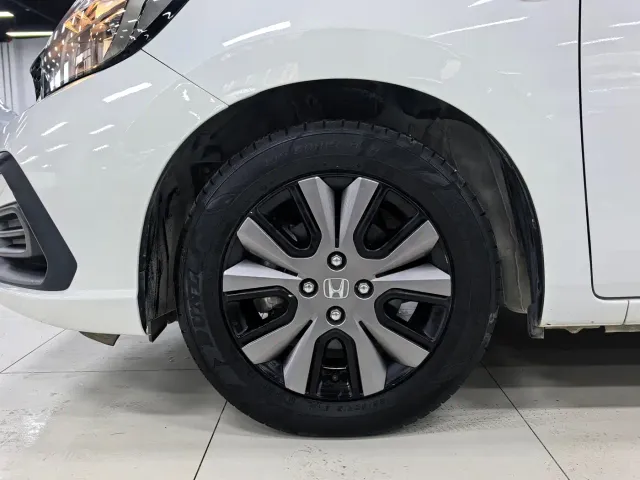 Honda Fit — Фото автомобиля 6