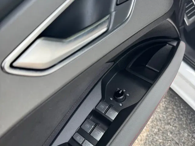 Audi Q5 e-tron — Фото автомобиля 12