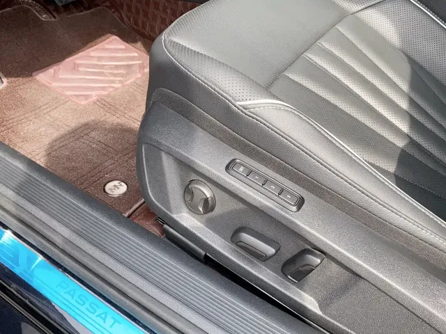 Volkswagen Passat — Фото автомобиля 11
