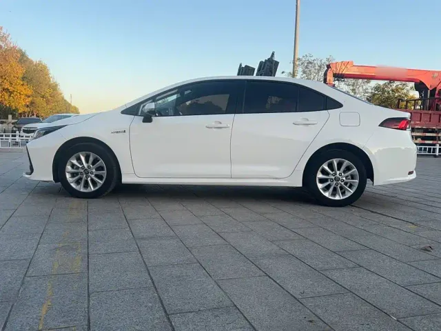Toyota Corolla — Фото автомобиля 9
