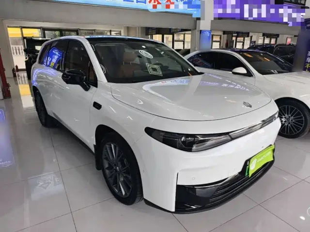 Leapmotor C10 — Фото автомобиля 3