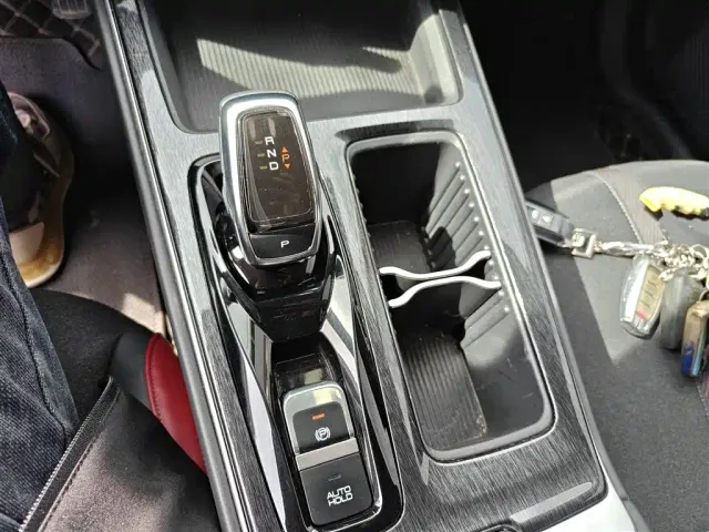 Dongfeng Yixuan MAX — Фото автомобиля 13