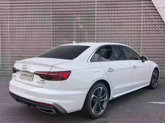 Audi A4L — Фото автомобиля 2