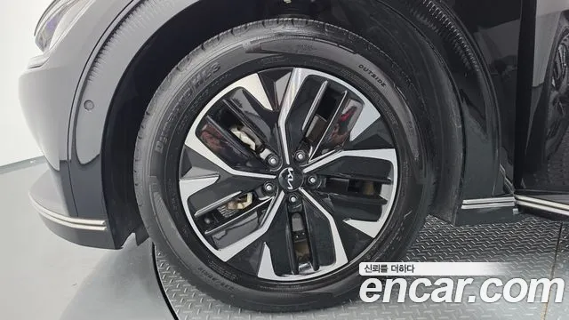 Kia EV6 — Фото автомобиля 4